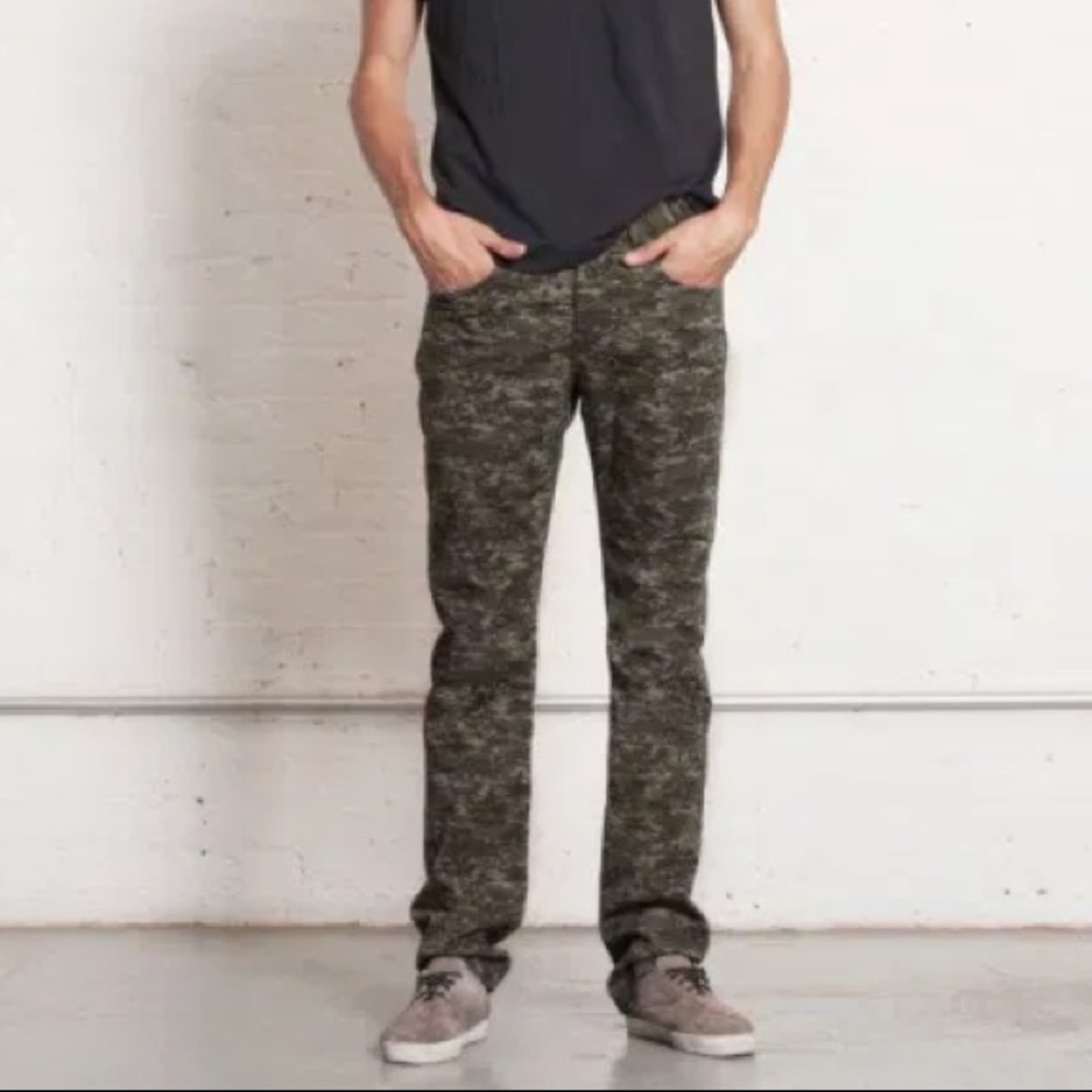 Rag & Bone RB15X Camo Jeans 34